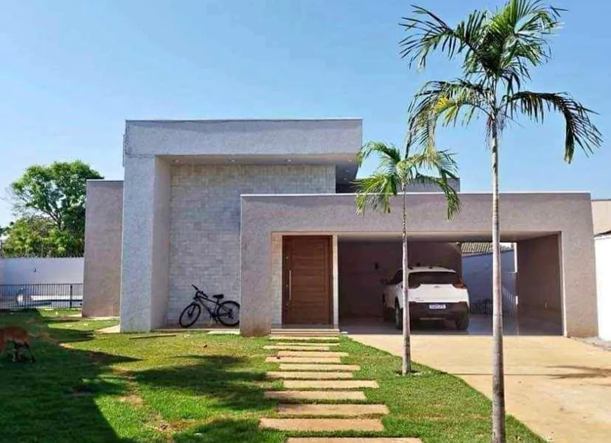 Foto 1 de Sobrado com 4 Quartos à venda, 305000m² em Asa Sul, Brasília