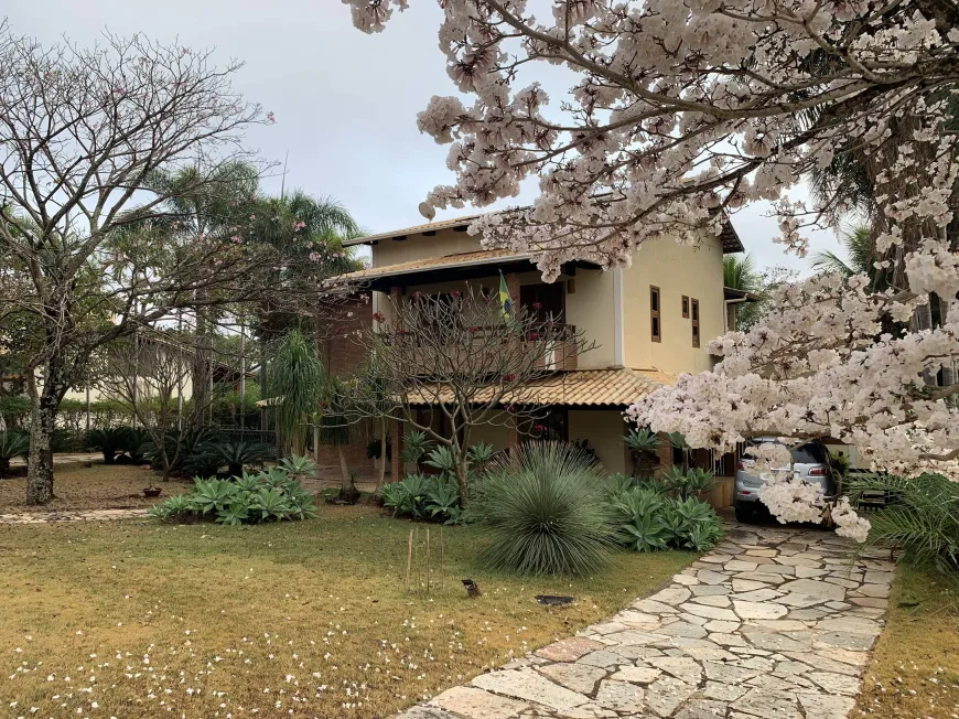 Foto 1 de Casa com 3 Quartos à venda, 400m² em Aldeia do Vale, Goiânia