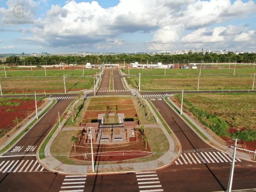 Foto 1 de Lote/Terreno à venda, 302m² em Santa Cruz, Cascavel