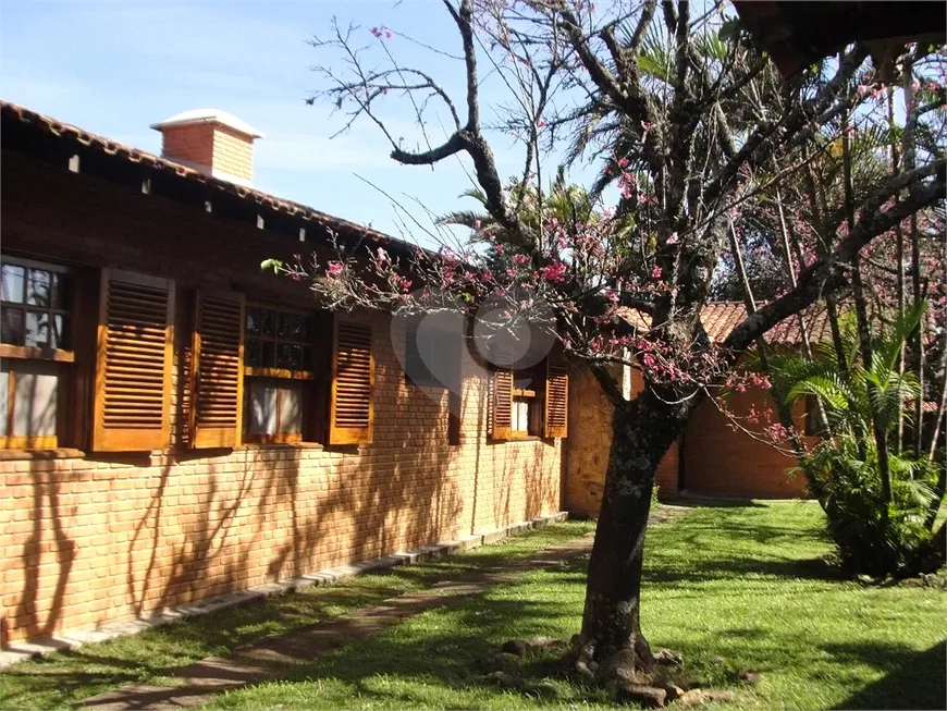 Foto 1 de Casa de Condomínio com 4 Quartos à venda, 340m² em Caraguata, Mairiporã