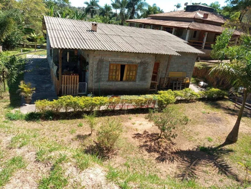 Foto 1 de Fazenda/Sítio com 3 Quartos à venda, 162m² em Aralú, Santa Isabel