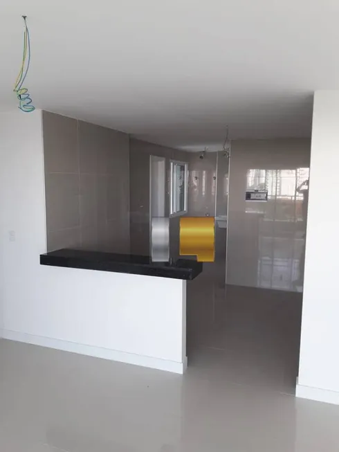 Foto 1 de Apartamento com 3 Quartos à venda, 110m² em Guararapes, Fortaleza