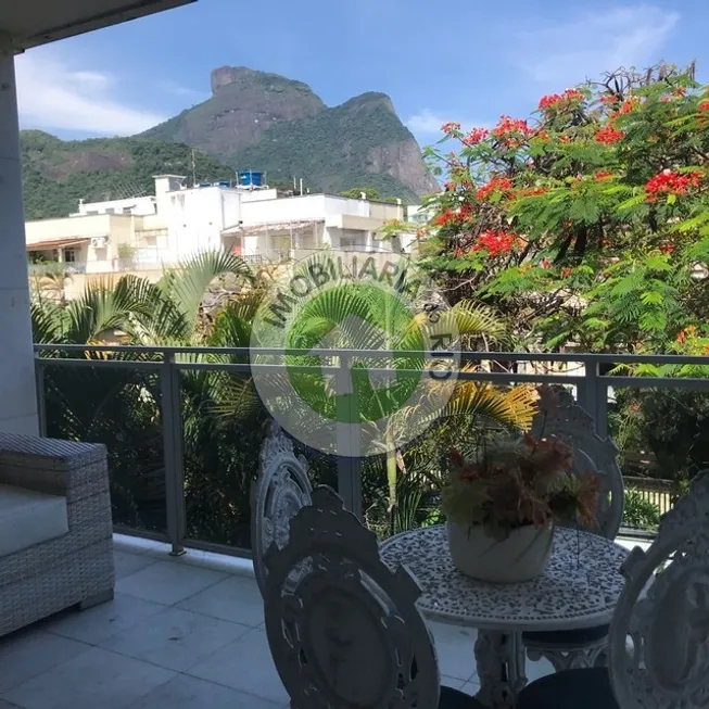 Foto 1 de Apartamento com 3 Quartos à venda, 165m² em Barra da Tijuca, Rio de Janeiro