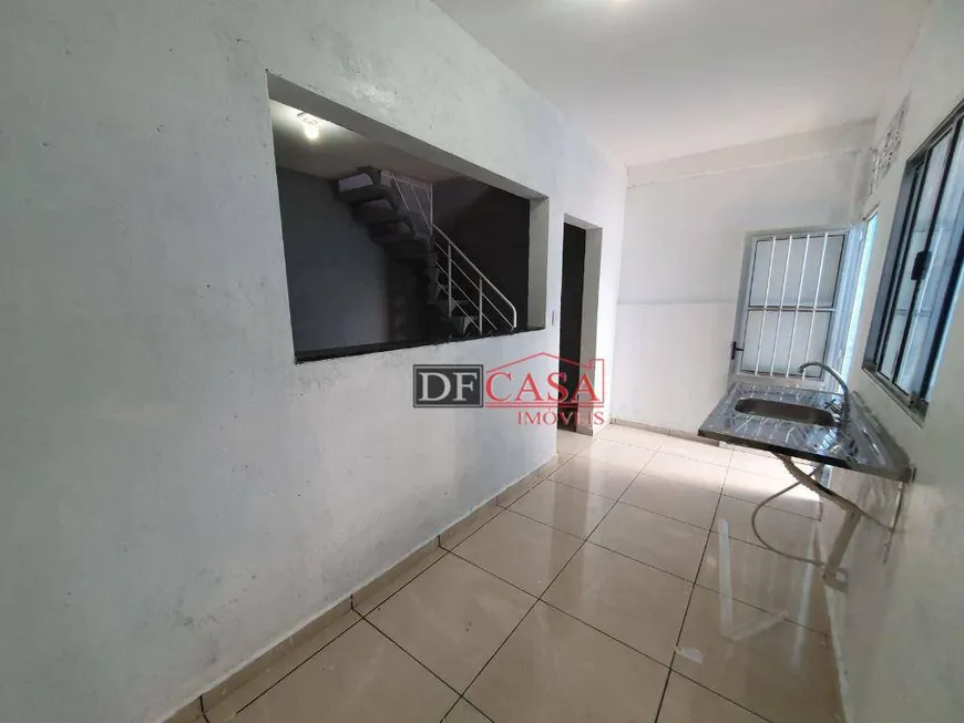 Foto 1 de Sobrado com 2 Quartos para alugar, 28m² em Cidade A E Carvalho, São Paulo