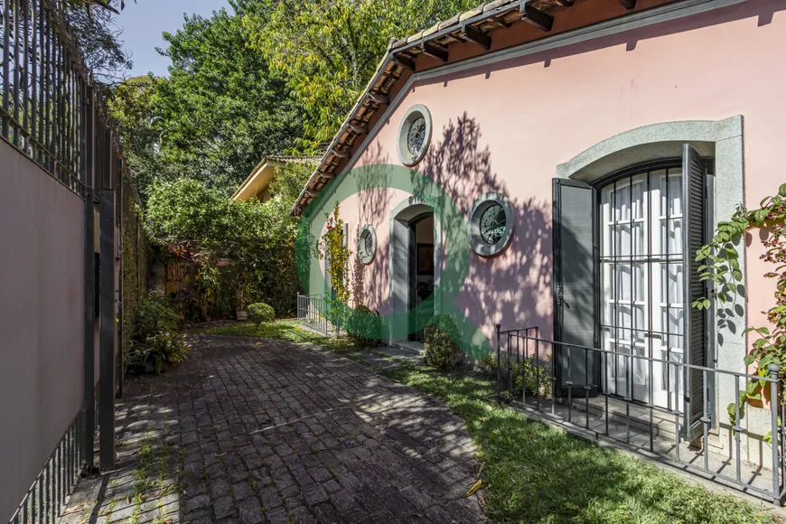 Foto 1 de Casa com 3 Quartos à venda, 280m² em Jardim Europa, São Paulo