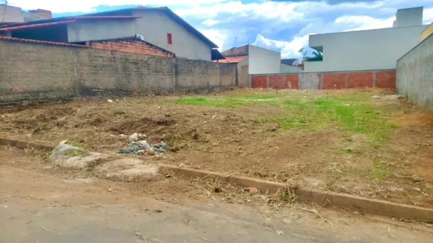 Foto 1 de Lote/Terreno à venda, 420m² em Jardim Atlântico, Goiânia