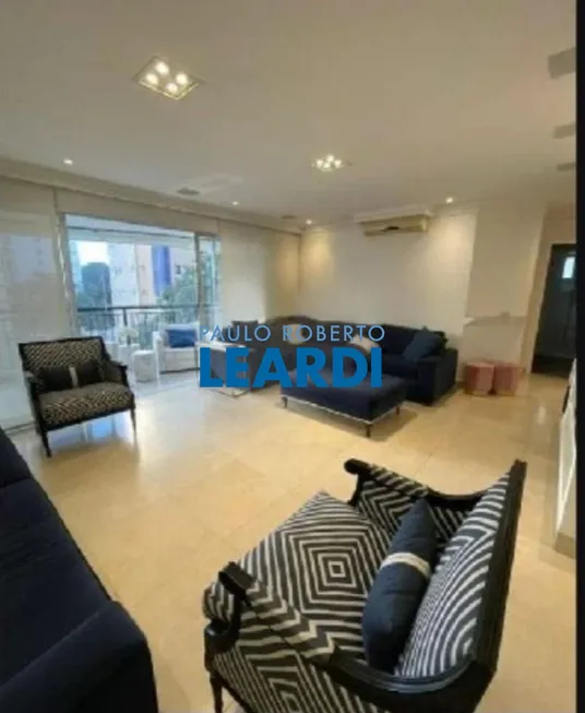 Foto 1 de Apartamento com 3 Quartos para venda ou aluguel, 150m² em Itaim Bibi, São Paulo