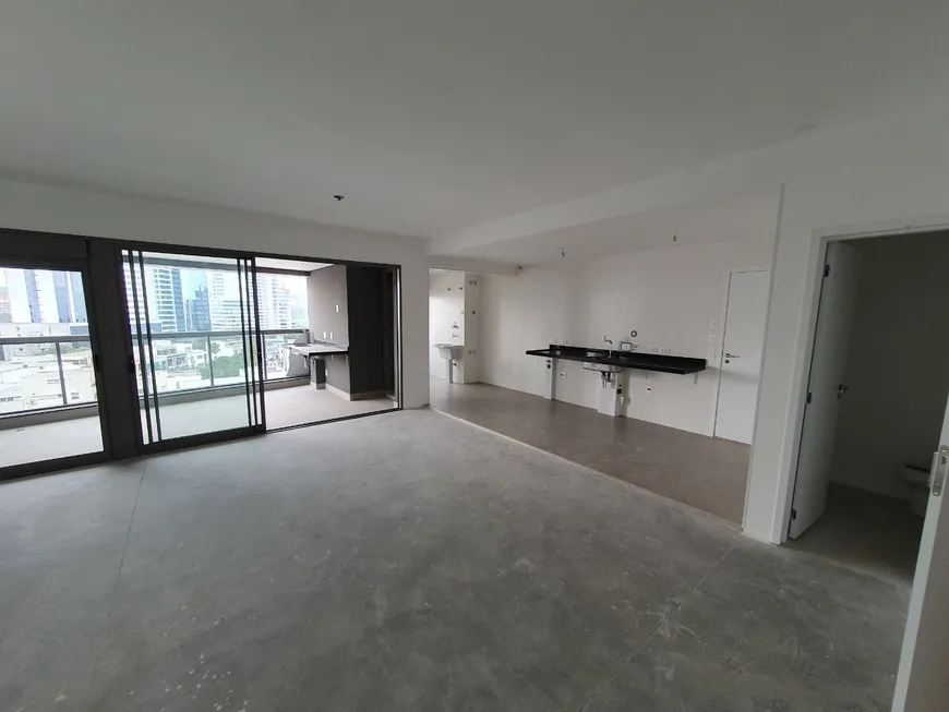 Foto 1 de Apartamento com 2 Quartos à venda, 123m² em Alphaville Comercial, Barueri