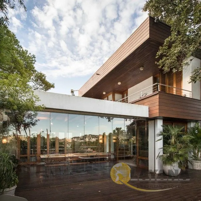 Foto 1 de Casa com 4 Quartos à venda, 900m² em Vila Assunção, Porto Alegre