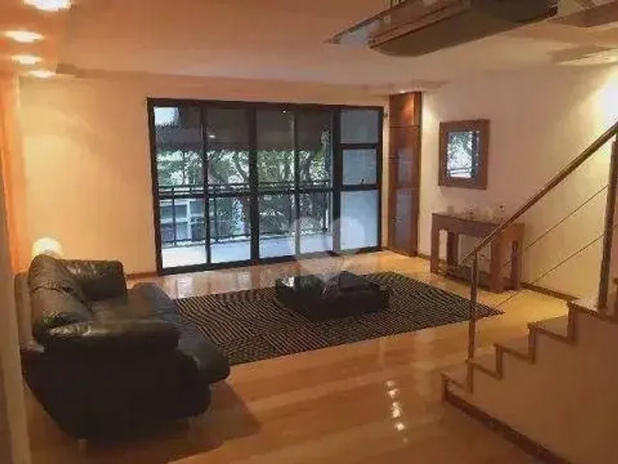 Foto 1 de Apartamento com 4 Quartos para venda ou aluguel, 174m² em Copacabana, Rio de Janeiro