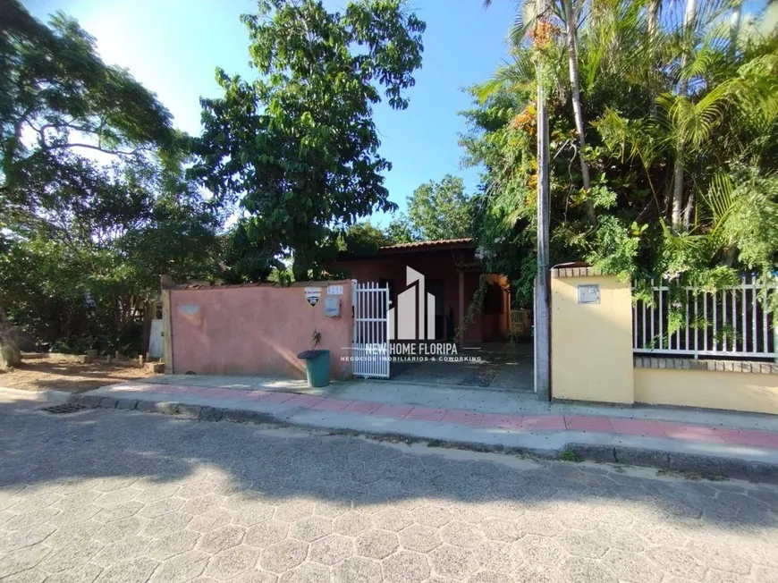 Foto 1 de Casa com 2 Quartos para alugar, 75m² em Rio Tavares, Florianópolis