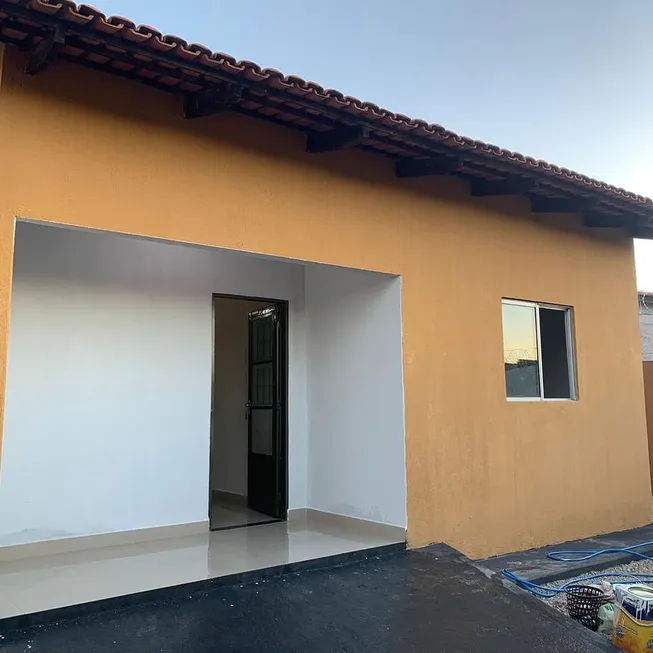 Foto 1 de Casa com 2 Quartos à venda, 71m² em Mangabeira, Feira de Santana