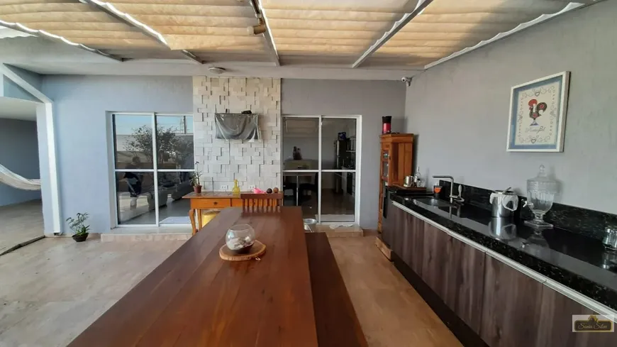 Foto 1 de Casa com 2 Quartos à venda, 110m² em Vila Cecília, Mogi das Cruzes