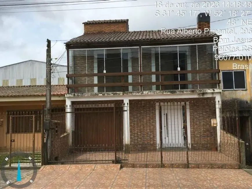 Foto 1 de Casa com 2 Quartos à venda, 221m² em Areal, Pelotas