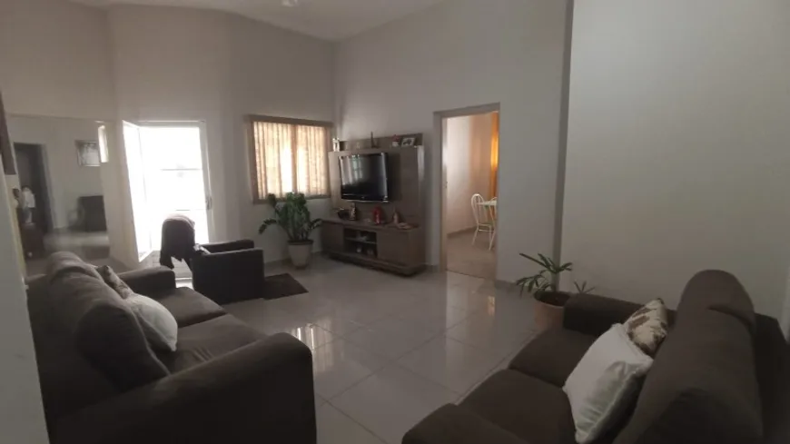 Foto 1 de Casa com 3 Quartos à venda, 220m² em Jardim Saltense, Salto