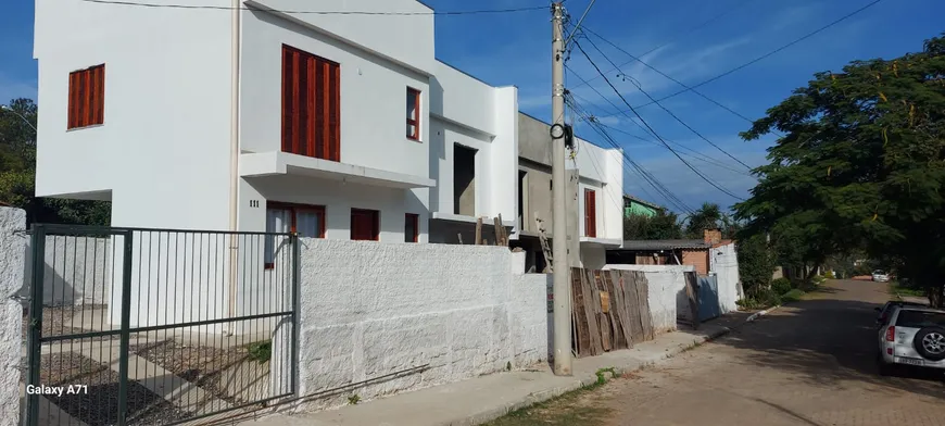 Foto 1 de Sobrado com 2 Quartos à venda, 74m² em São Lucas, Viamão