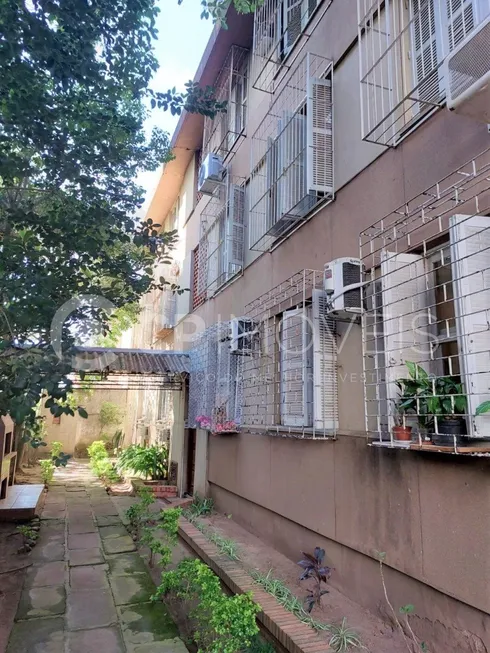 Foto 1 de Apartamento com 3 Quartos à venda, 78m² em São Sebastião, Porto Alegre