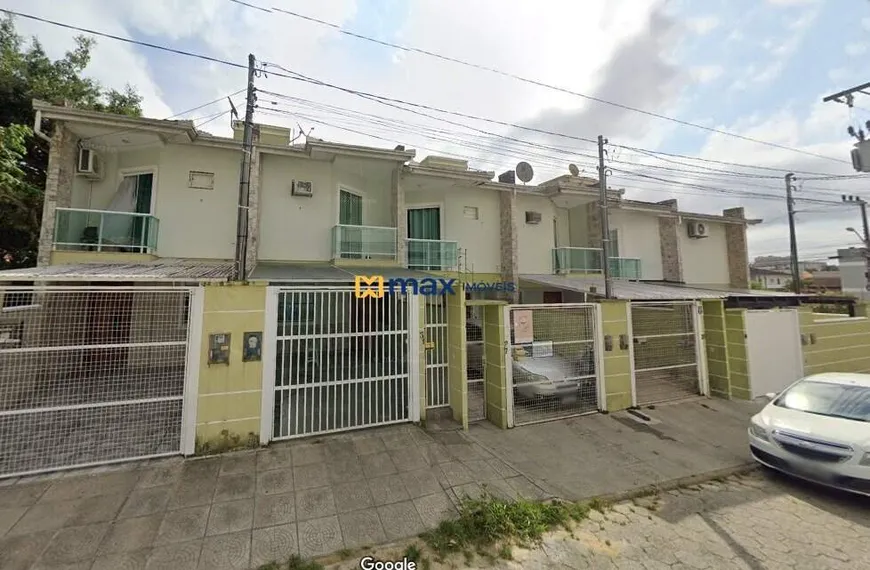 Foto 1 de Casa com 2 Quartos à venda, 61m² em Tabuleiro, Camboriú