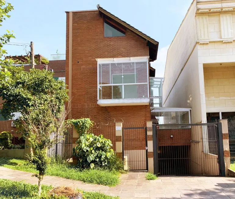 Foto 1 de Casa de Condomínio com 3 Quartos à venda, 169m² em Vila Jardim, Porto Alegre