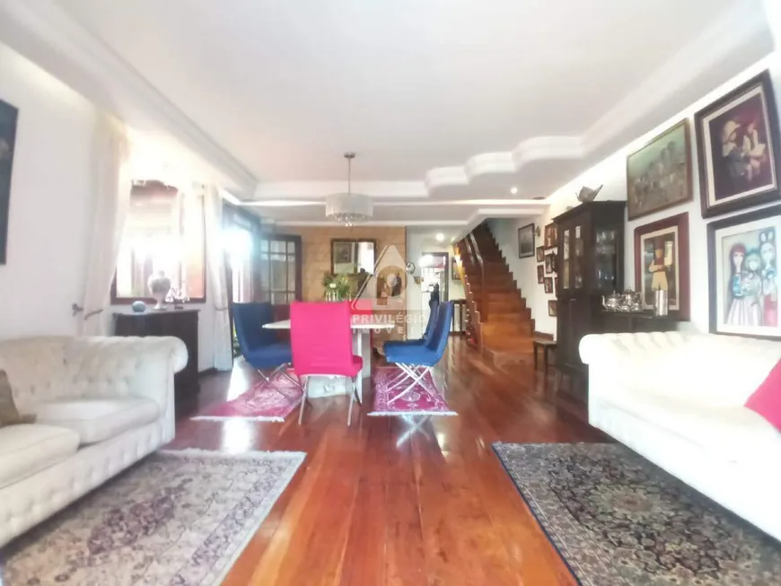 Foto 1 de Casa de Condomínio com 4 Quartos à venda, 327m² em Recreio Dos Bandeirantes, Rio de Janeiro