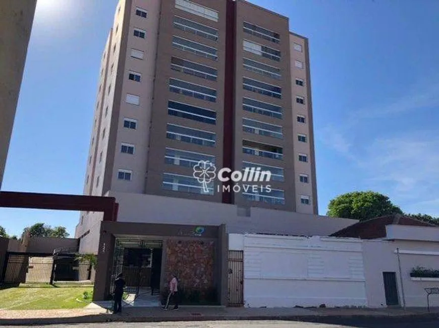 Foto 1 de Apartamento com 3 Quartos à venda, 130m² em São Benedito, Uberaba
