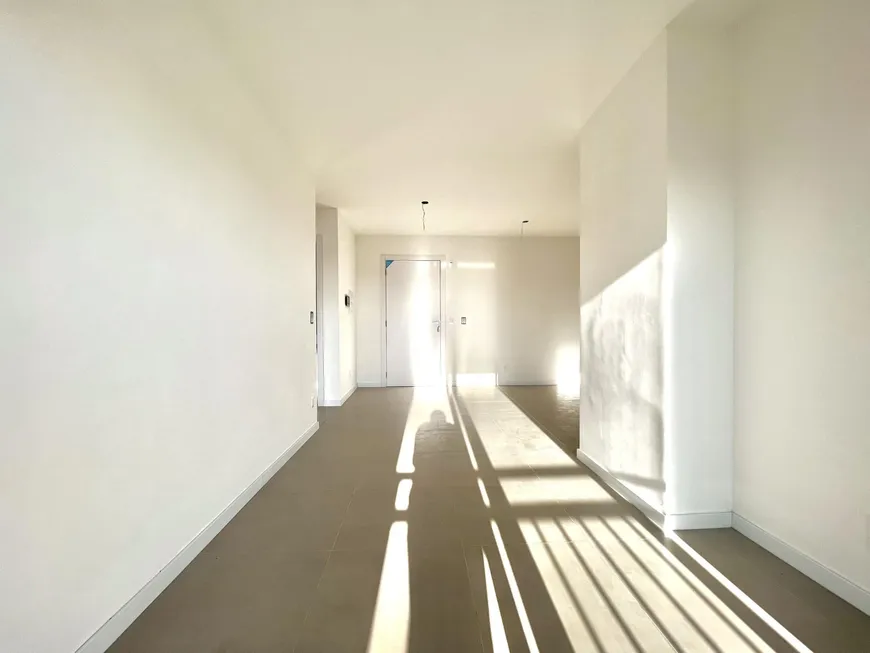 Foto 1 de Apartamento com 2 Quartos à venda, 69m² em Centro, Pelotas