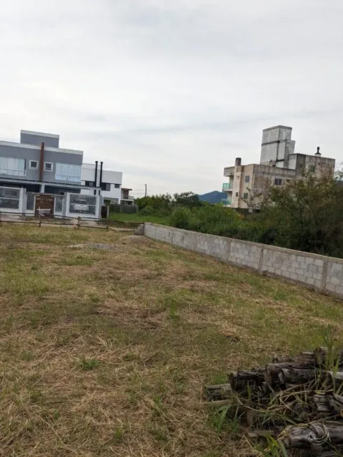 Foto 1 de Lote/Terreno à venda, 360m² em Carianos, Florianópolis