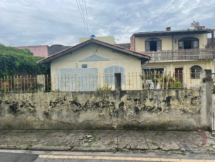 Foto 1 de Lote/Terreno à venda, 456m² em Kobrasol, São José