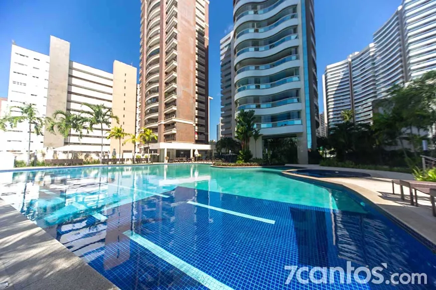 Foto 1 de Apartamento com 4 Quartos para alugar, 400m² em Meireles, Fortaleza