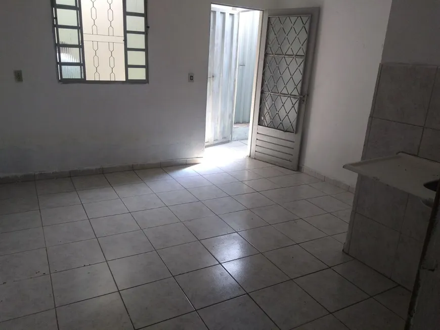Foto 1 de Casa com 1 Quarto para alugar, 30m² em Itaipu, Belo Horizonte