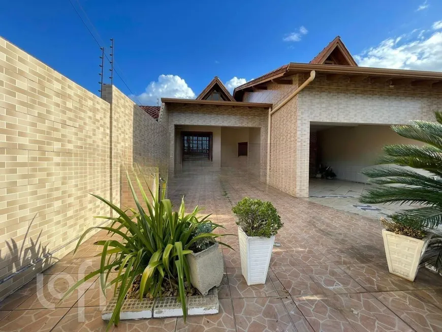 Foto 1 de Casa com 3 Quartos à venda, 195m² em Igara, Canoas