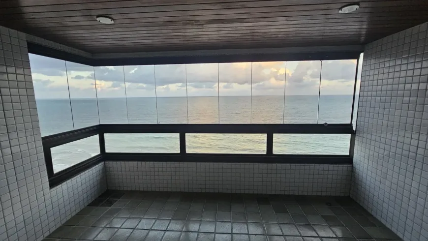 Foto 1 de Apartamento com 4 Quartos à venda, 235m² em Piedade, Jaboatão dos Guararapes