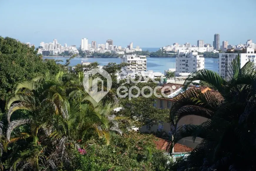 Foto 1 de Casa com 3 Quartos à venda, 345m² em Jardim Botânico, Rio de Janeiro