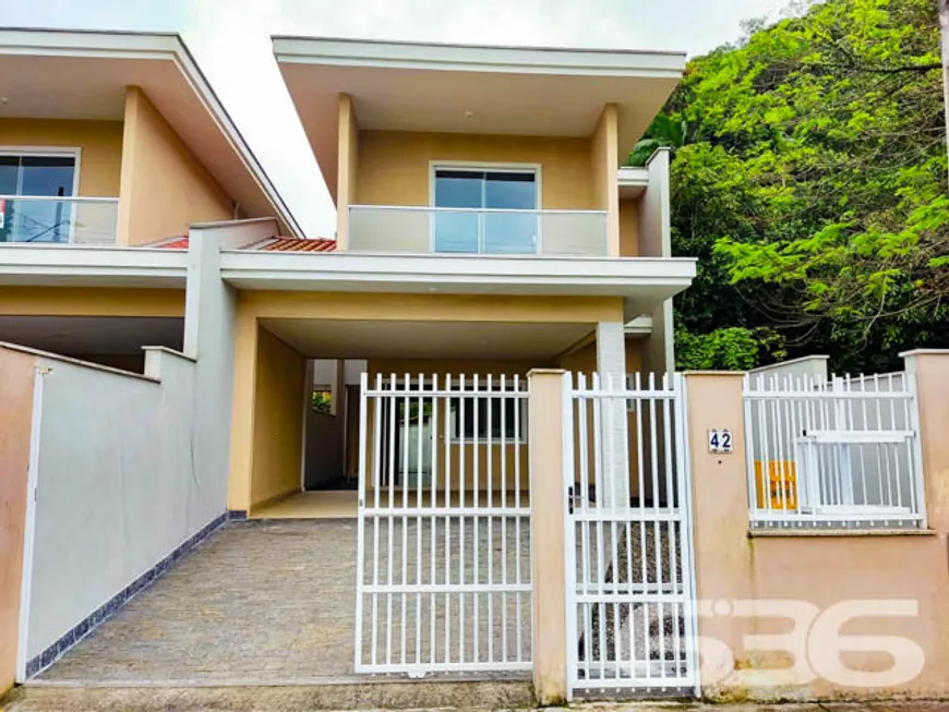 Foto 1 de Sobrado com 3 Quartos à venda, 165m² em América, Joinville