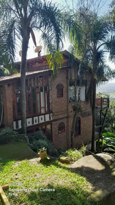 Foto 1 de Casa com 3 Quartos à venda, 450m² em Encantada, Garopaba