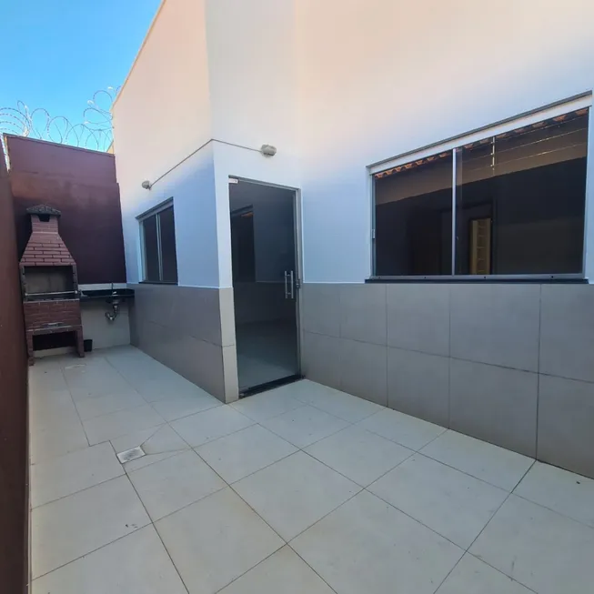 Foto 1 de Casa com 2 Quartos à venda, 77m² em Shopping Park, Uberlândia