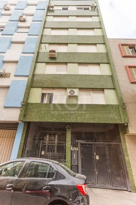 Foto 1 de Apartamento com 1 Quarto à venda, 26m² em Centro, Porto Alegre