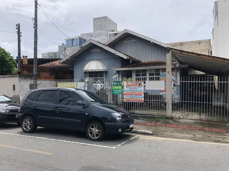 Foto 1 de Lote/Terreno à venda, 252m² em Centro, Balneário Camboriú