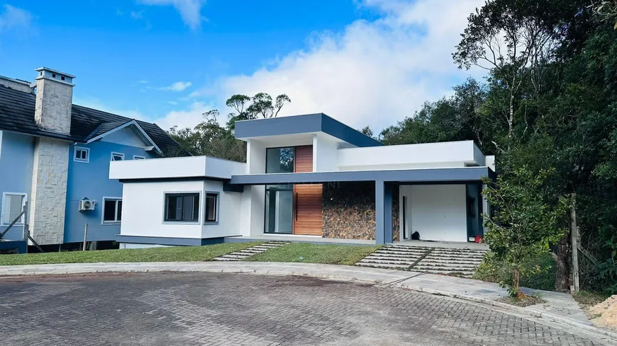 Foto 1 de Casa com 3 Quartos à venda, 240m² em Vivendas do Arvoredo, Gramado