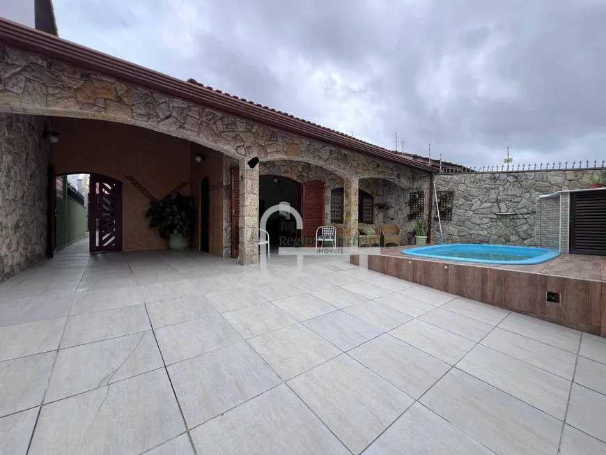 Foto 1 de Casa com 3 Quartos à venda, 183m² em Jardim Icaraiba, Peruíbe