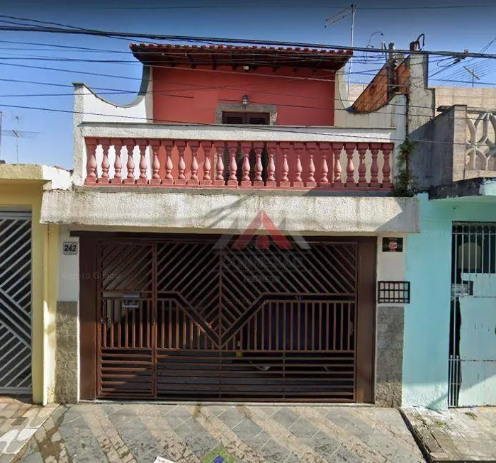 Foto 1 de Sobrado com 3 Quartos à venda, 177m² em Vila Figueira, Suzano