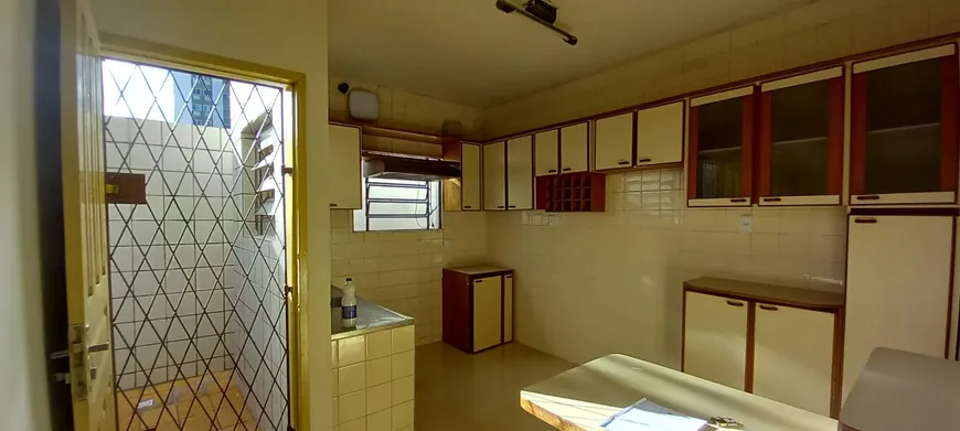 Foto 1 de Casa com 5 Quartos à venda, 180m² em Cidade Alta, Natal