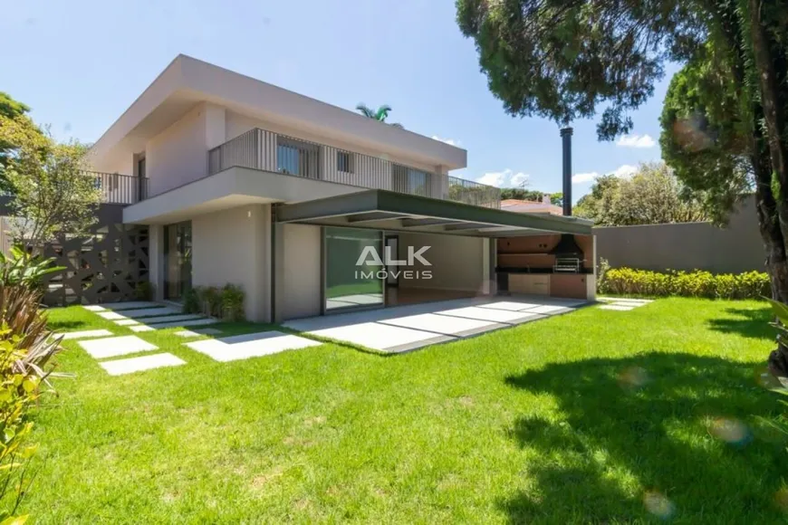 Foto 1 de Casa com 4 Quartos para venda ou aluguel, 581m² em Alto de Pinheiros, São Paulo