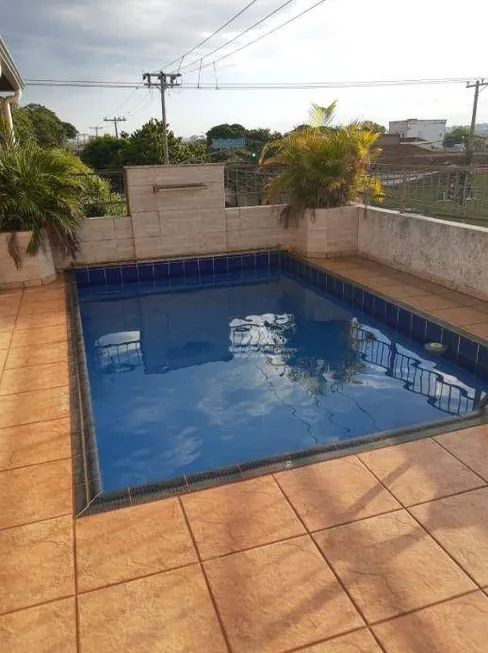 Foto 1 de Sobrado com 3 Quartos à venda, 251m² em Campos Eliseos, Ribeirão Preto