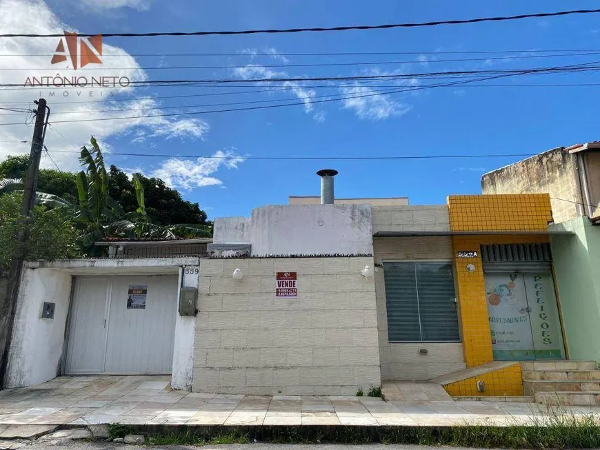 Foto 1 de Casa com 2 Quartos à venda, 147m² em Cidade dos Funcionários, Fortaleza