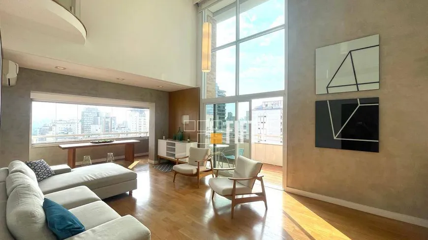 Foto 1 de Apartamento com 2 Quartos à venda, 208m² em Cerqueira César, São Paulo