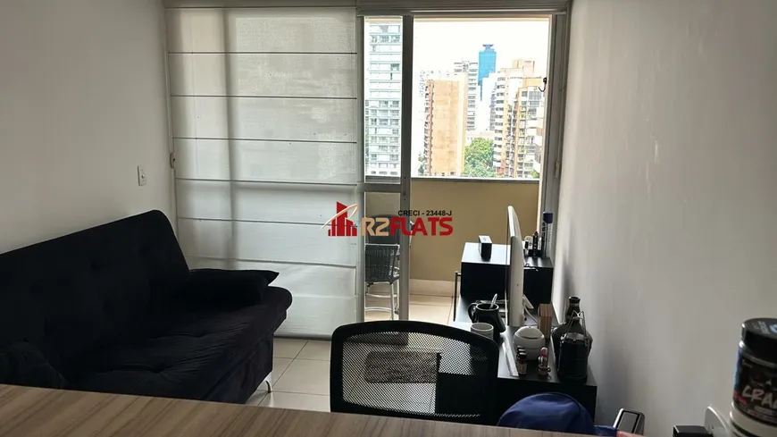 Foto 1 de Flat com 1 Quarto à venda, 38m² em Moema, São Paulo