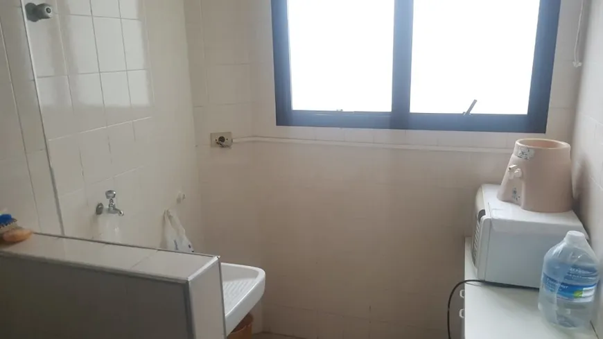 Foto 1 de Apartamento com 1 Quarto à venda, 45m² em Jardim Las Palmas, Guarujá