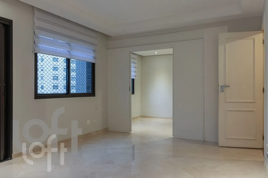 Foto 1 de Apartamento com 3 Quartos à venda, 127m² em Moema, São Paulo