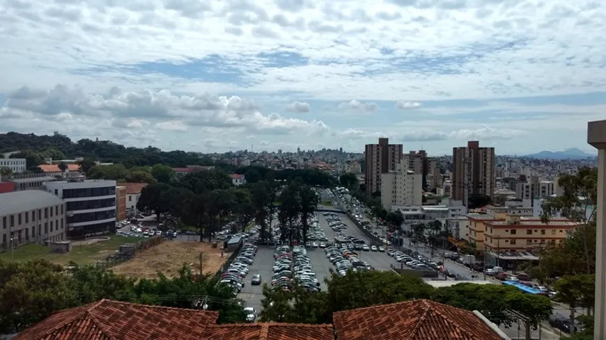 Foto 1 de Apartamento com 2 Quartos à venda, 70m² em Coração Eucarístico, Belo Horizonte